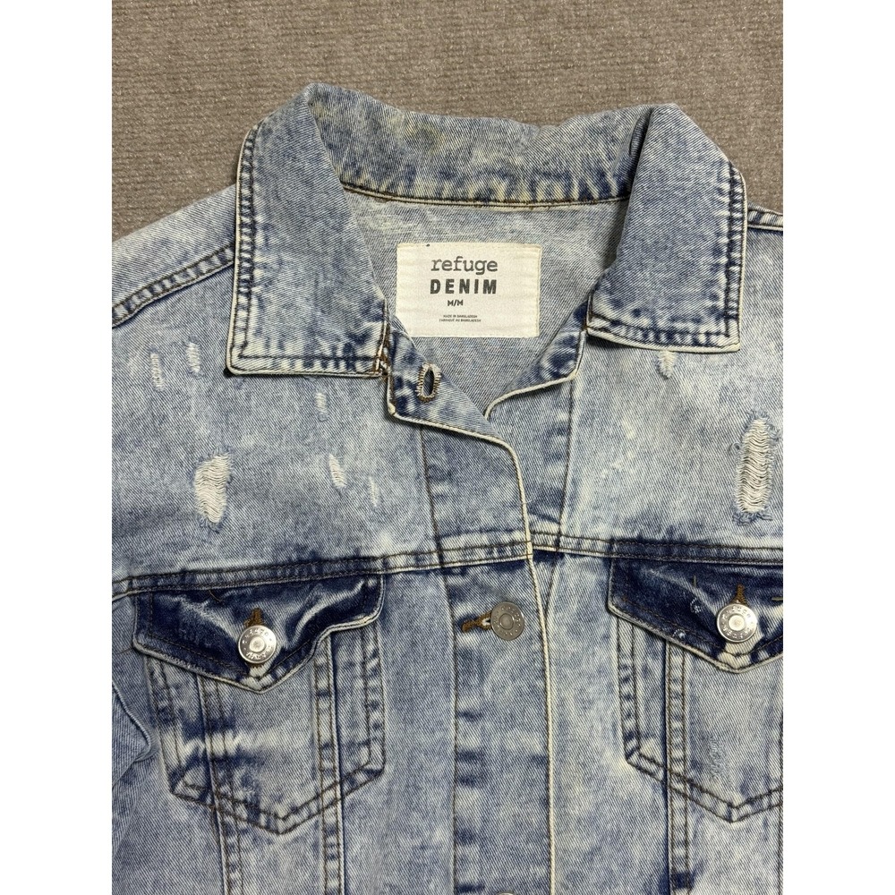 Refuge Denim Jacket Womens Medium Blue Distressed Jean Coat Button Front Casual‎ - Picture 2 of 7